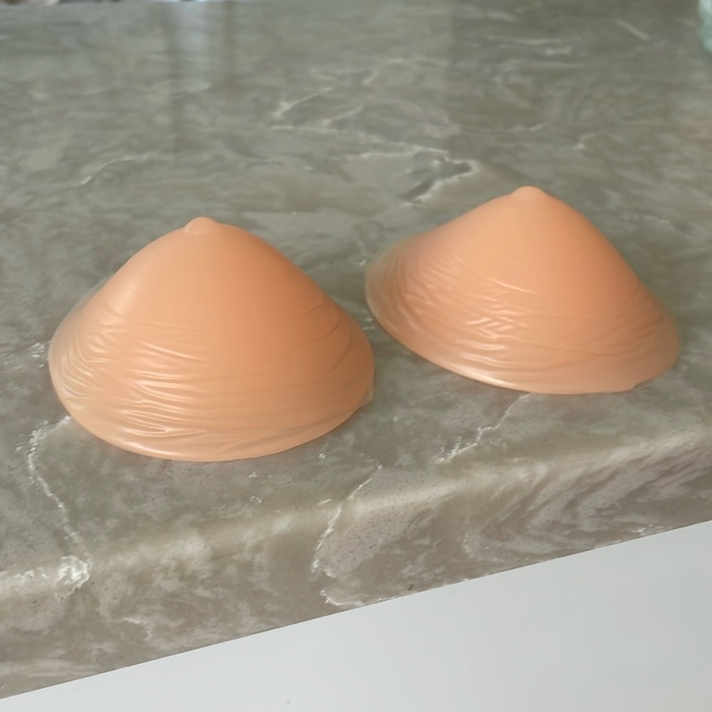 NWT silicone inserts pair breast forms sizes 28/30B to 32/34 A 260grams A TO C